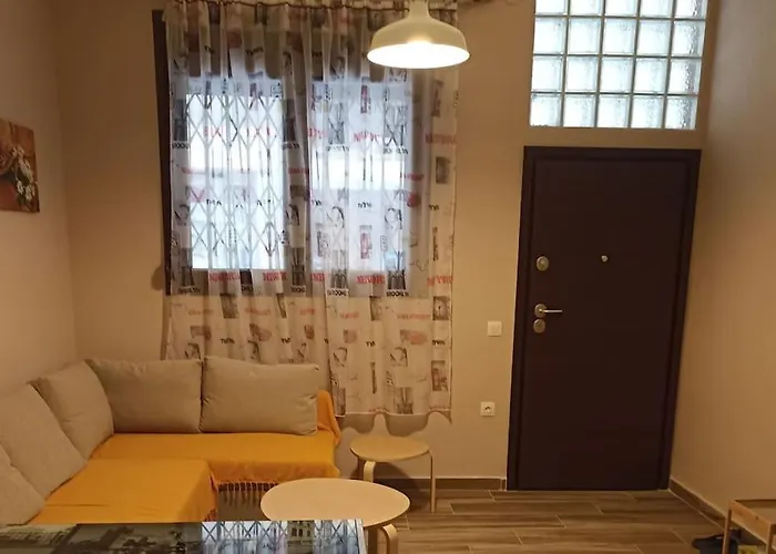Modern Cozy In Thessalonique